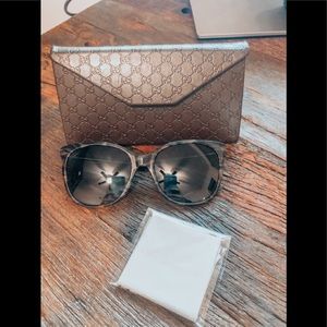 authentic - Gucci  Sunglasses